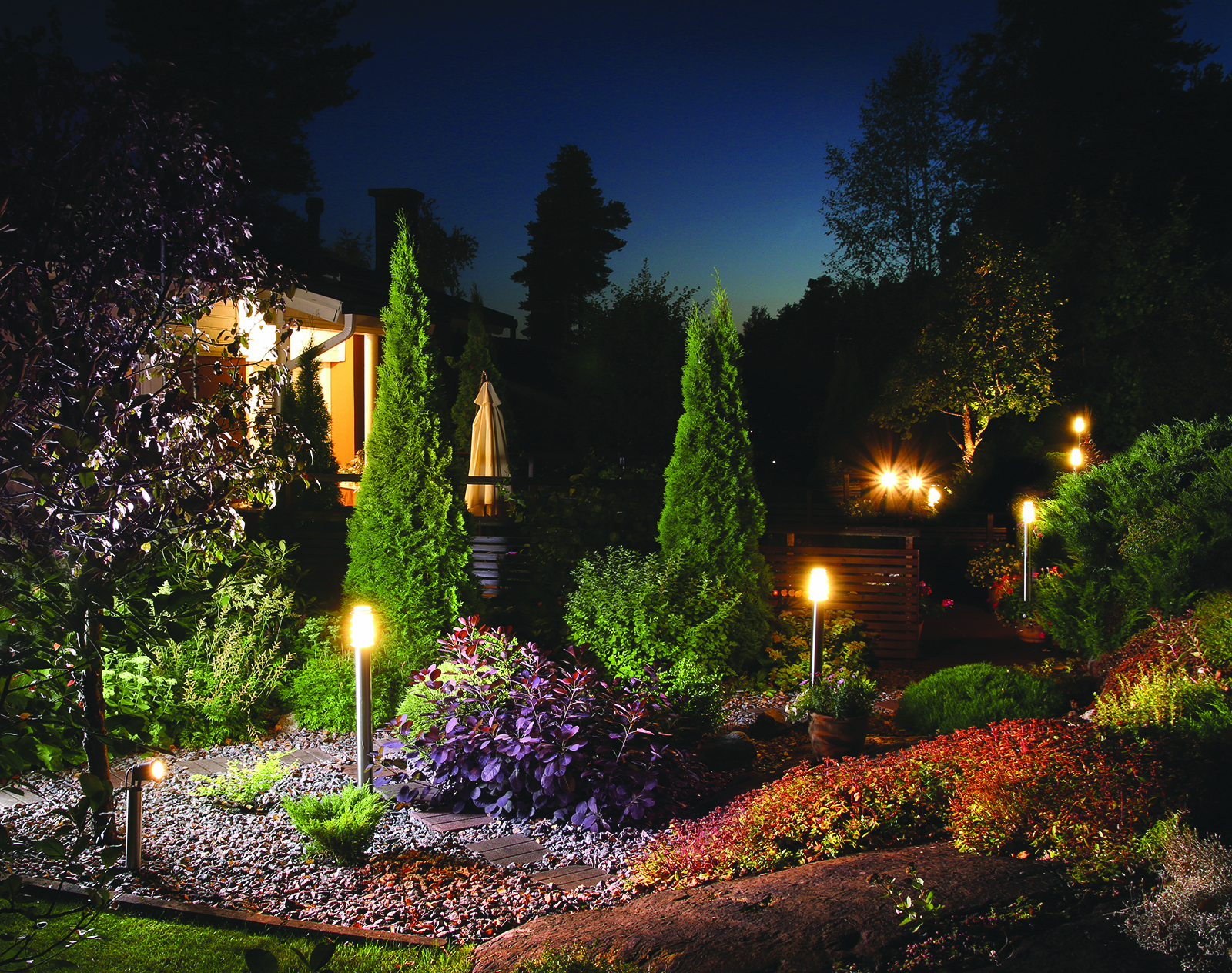 Des luminaires extérieurs pour éclairer votre jardin